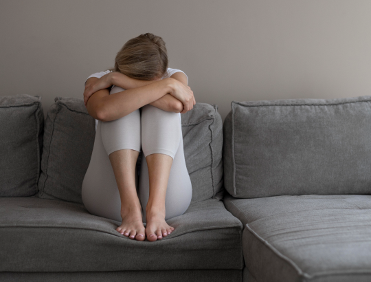 Депрессия в среднем возрасте: какие симптомы повышают риск деменции