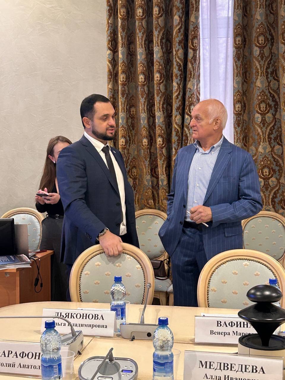 Круглый стол на тему «Интеграция науки, грантового финансирования и благотворительности для устойчивого развития здравоохранения»